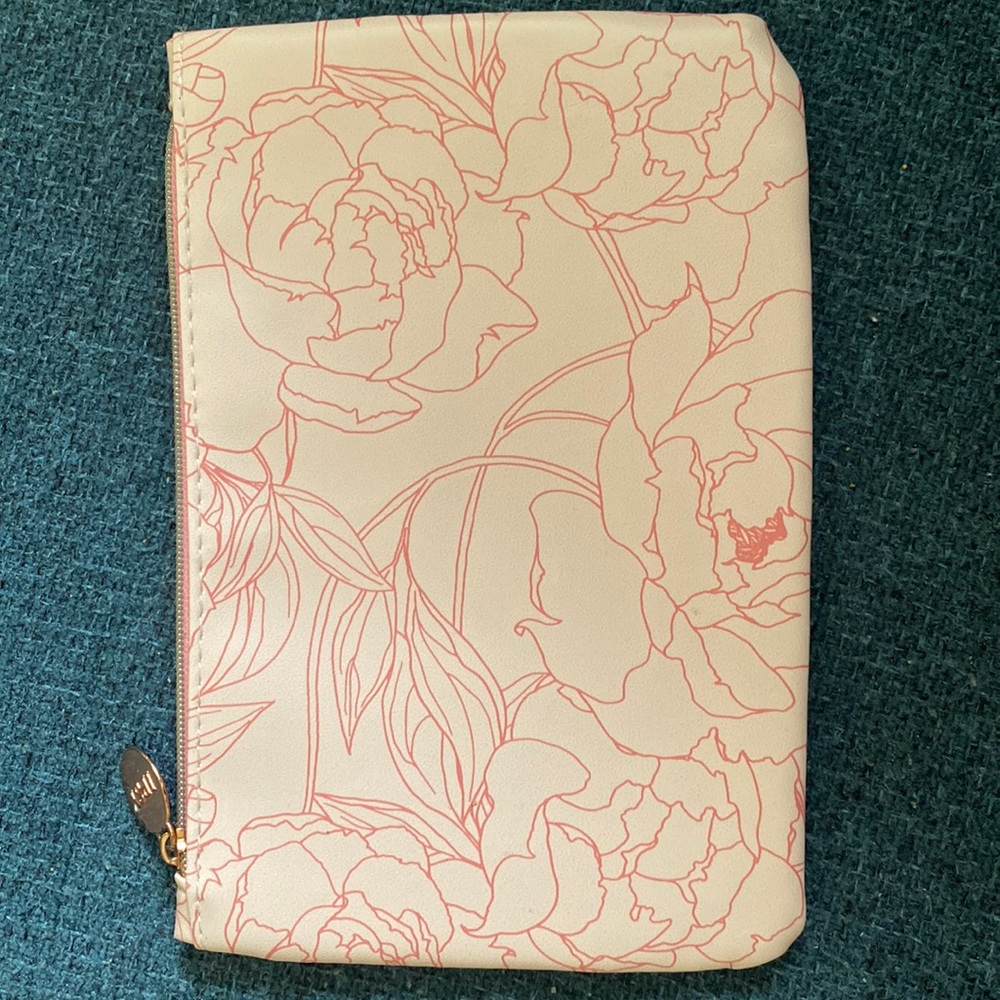 Makeup bag